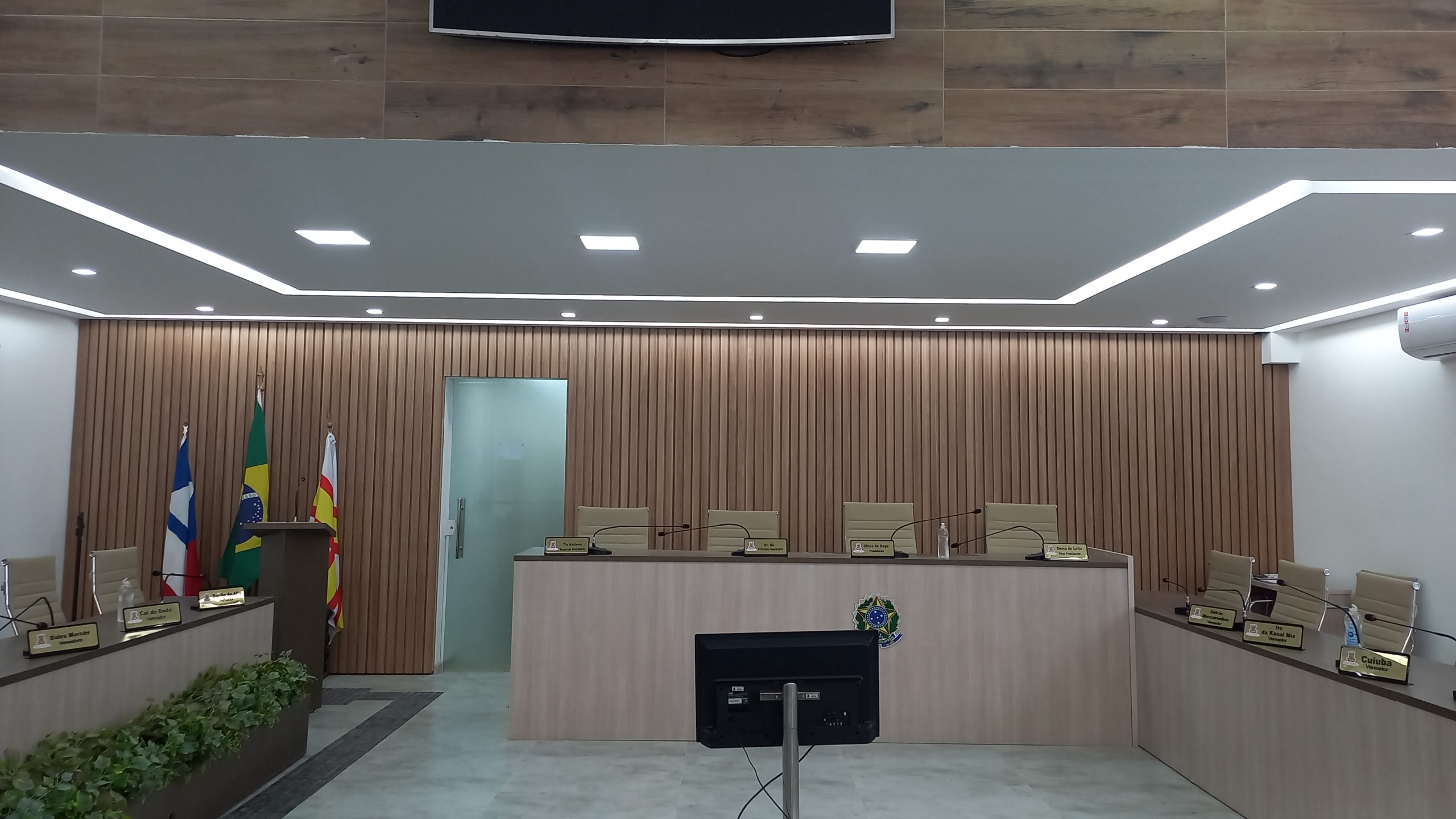 Read more about the article Câmara Municipal realiza hoje sessão ordinária com apresentação de decretos das medalhas Zumbi dos Palmares e Teresa Santana