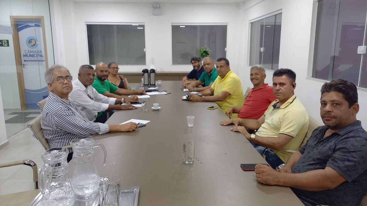 Read more about the article Vereadores se reúnem com direção da Romastur e secretário de Trânsito para discutir melhorias no transporte público